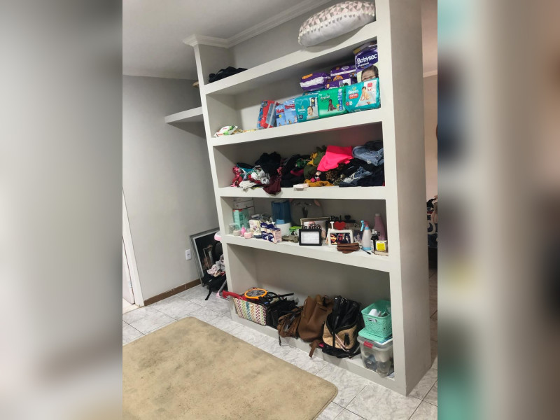 Casa à venda Bangu com 200m² e 3 quartos por R$ 250.000 - 5141e6cc-78b4-446a-9d48-68537d0329cf.jpg