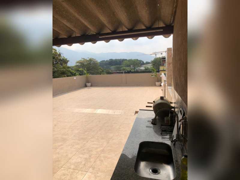 Casa à venda Bangu com 200m² e 3 quartos por R$ 250.000 - 581c44a3-7e9d-45b6-93bb-e3992f12affd.jpg