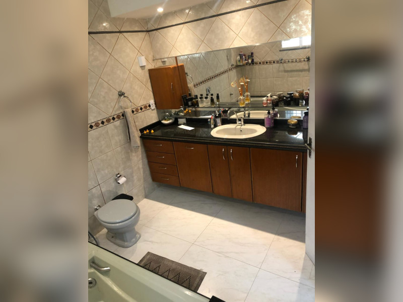 Casa à venda Bangu com 200m² e 3 quartos por R$ 250.000 - a4ae2a05-47c2-4289-ad54-492f00e8e72b.jpg