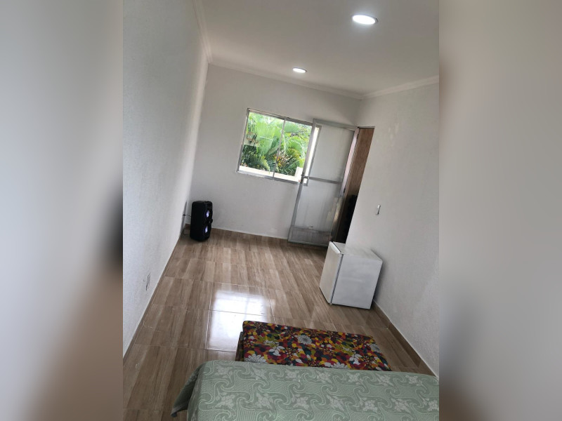 Casa à venda Bangu com 200m² e 3 quartos por R$ 250.000 - e206f318-1cce-40af-b15c-a9085b57b564.jpg