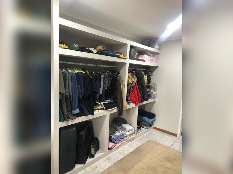 Casa à venda Bangu com 200m² e 3 quartos por R$ 250.000 - e43b0807-b4cb-49eb-a2a2-4d4163555ee4.jpg