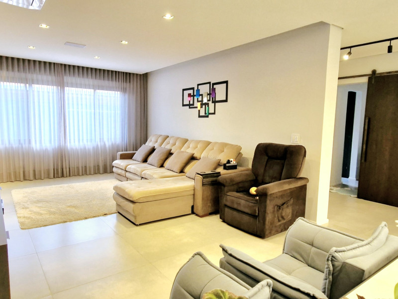 Casa de condomínio à venda Jardim Tereza Cristina com 1000m² e 5 quartos por R$ 3.150.000 - 20250221-153014.jpg