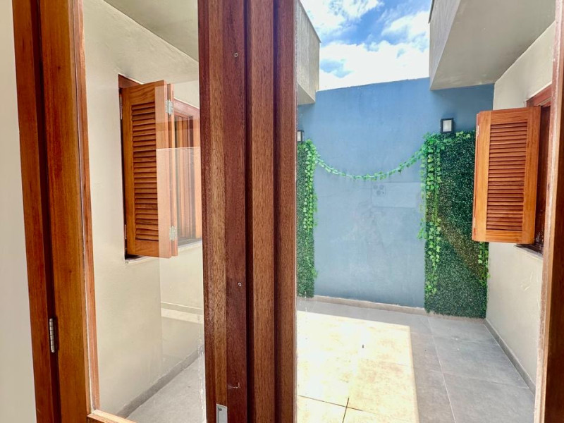 Casa à venda Centro com 105m² e 3 quartos por R$ 550.000 - 554b6c8d-265b-4f0d-ac0b-33ebc8ff33b3.jpeg