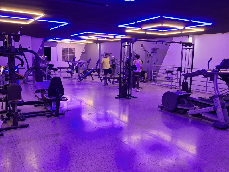 Comercial à venda Setor Pedro Ludovico com 550m² e 1 quarto por R$ 450.000 - whatsapp-image-2025-03-21-at-193009-1.jpeg