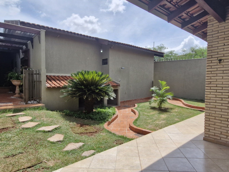 Casa à venda Bairro Seminário com 156m² e 3 quartos por R$ 750.000 - whatsapp-image-2024-12-06-at-114411.jpg
