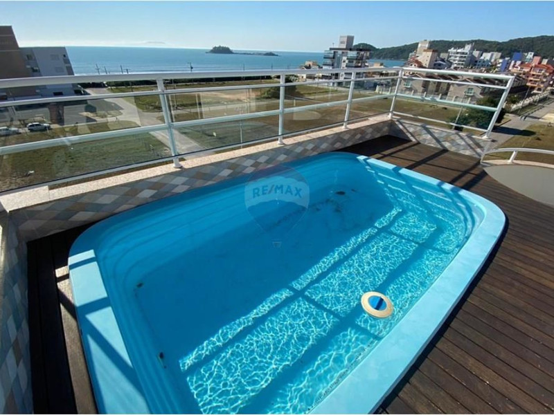 Casa à venda Centro com 350m² e 4 quartos por R$ 2.500.000 - piscina-palmas.jpg