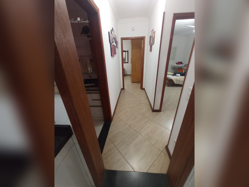Casa à venda Parque Sao Lourenco com 300m² e 5 quartos por R$ 900.000 - corredor-1.jpg