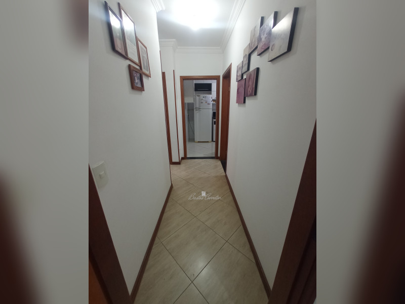 Casa à venda Parque Sao Lourenco com 300m² e 5 quartos por R$ 900.000 - corredor.jpg