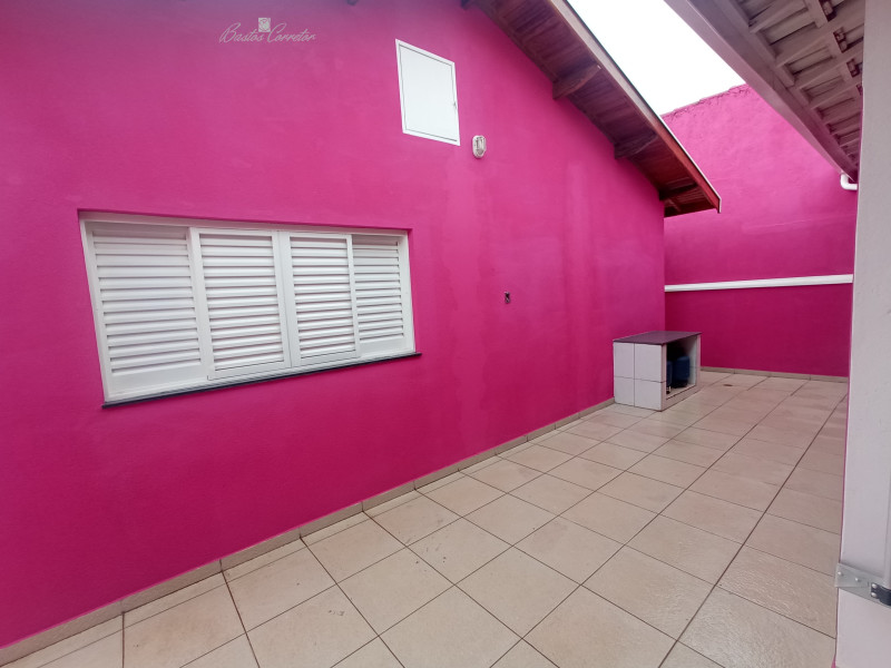 Casa à venda Parque Sao Lourenco com 300m² e 5 quartos por R$ 900.000 - fundos-2.jpg