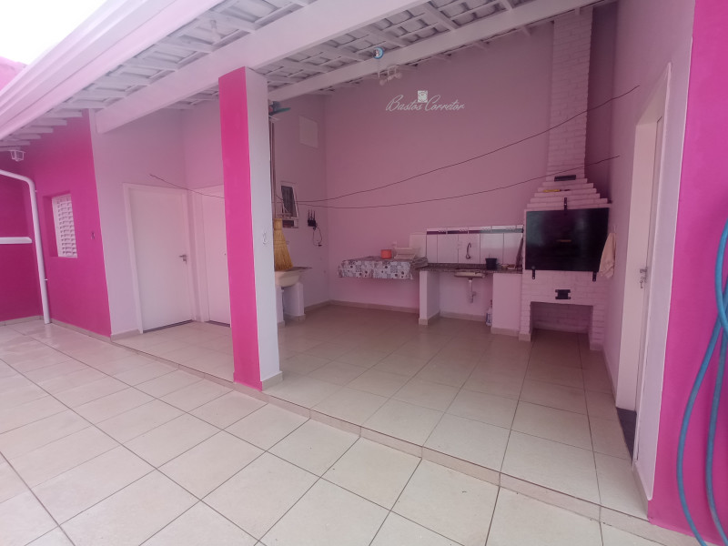 Casa à venda Parque Sao Lourenco com 300m² e 5 quartos por R$ 900.000 - fundos-3.jpg