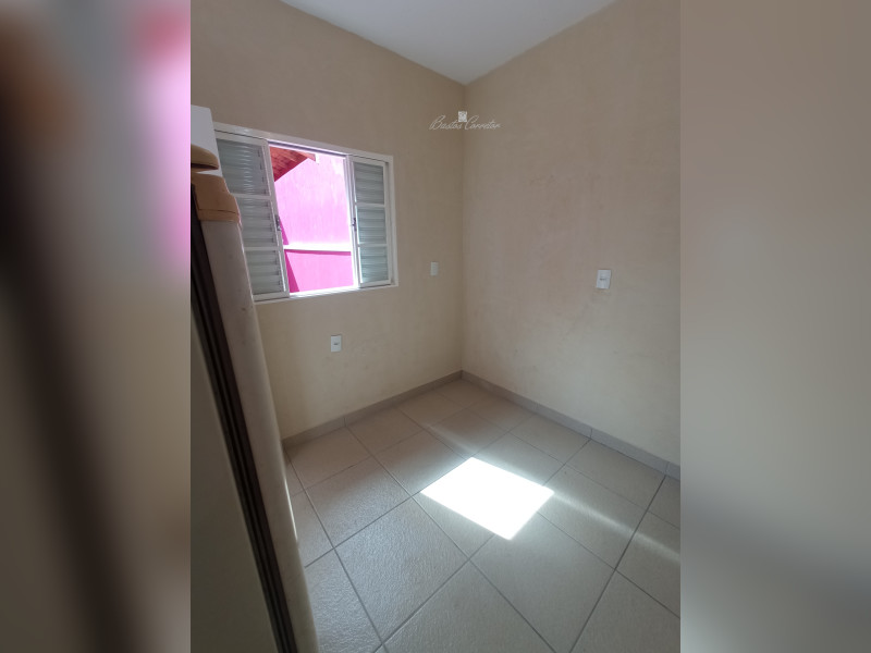 Casa à venda Parque Sao Lourenco com 300m² e 5 quartos por R$ 900.000 - fundos-quarto-1.jpg