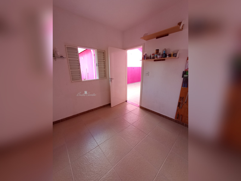 Casa à venda Parque Sao Lourenco com 300m² e 5 quartos por R$ 900.000 - fundos-quarto-2.jpg