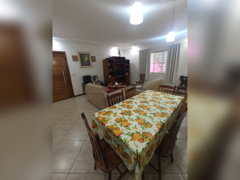 Casa à venda Parque Sao Lourenco com 300m² e 5 quartos por R$ 900.000 - sala.jpg