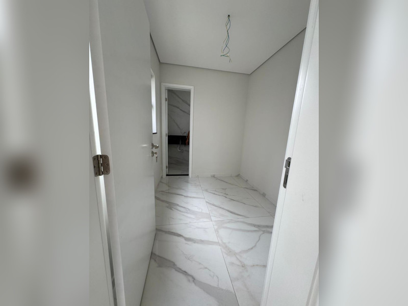 Casa de condomínio à venda Cidade Alpha com 198m² e 3 quartos por R$ 1.390.000 - imagem-do-whatsapp-de-2025-03-12-as-120518-b6a82a92.jpg