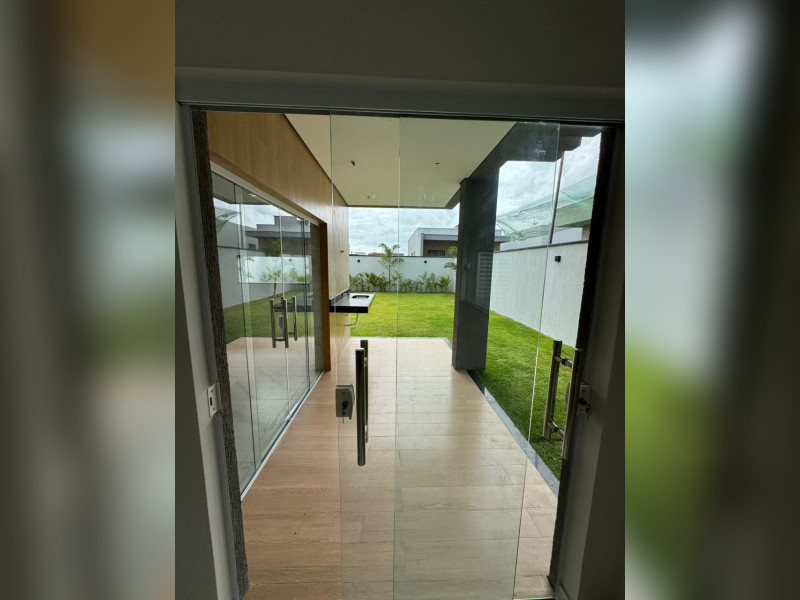 Casa de condomínio à venda Cidade Alpha com 198m² e 3 quartos por R$ 1.390.000 - imagem-do-whatsapp-de-2025-03-12-as-120519-75a603ac.jpg
