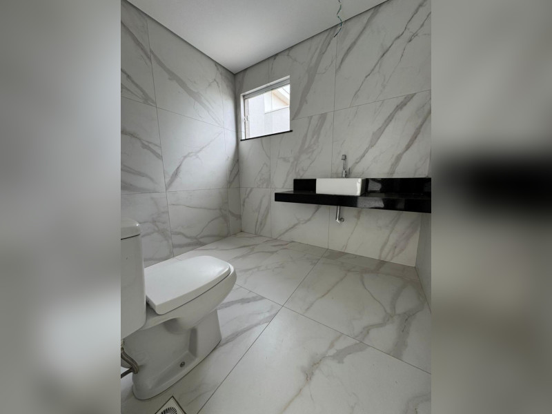 Casa de condomínio à venda Cidade Alpha com 198m² e 3 quartos por R$ 1.390.000 - imagem-do-whatsapp-de-2025-03-12-as-120520-6d658ff5.jpg