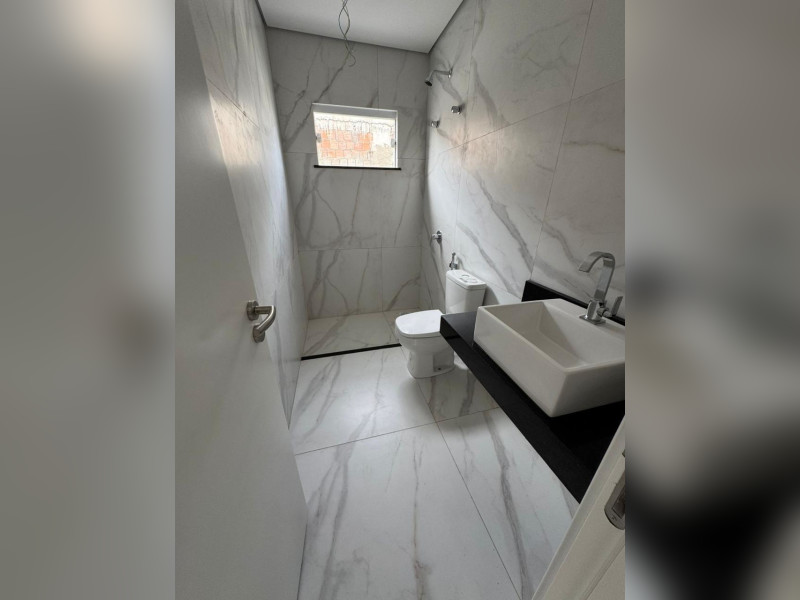 Casa de condomínio à venda Cidade Alpha com 198m² e 3 quartos por R$ 1.390.000 - imagem-do-whatsapp-de-2025-03-12-as-120522-f78f9a95.jpg