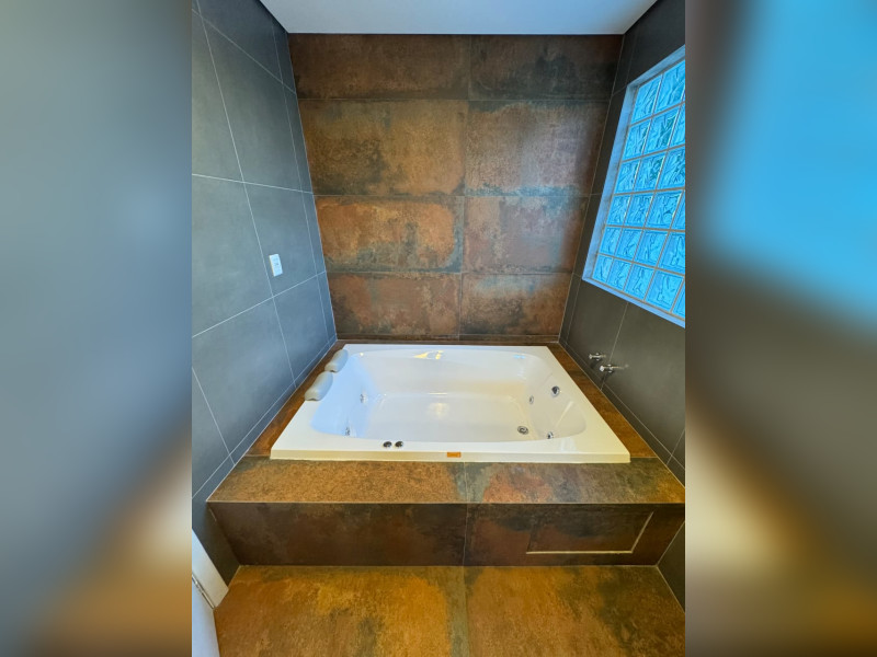 Casa à venda Higienópolis com 400m² e 4 quartos por R$ 2.350.000 - whatsapp-image-2025-03-15-at-064708.jpeg