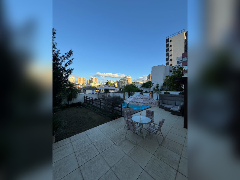 Casa à venda Higienópolis com 400m² e 4 quartos por R$ 2.350.000 - whatsapp-image-2025-03-15-at-064710-1.jpeg