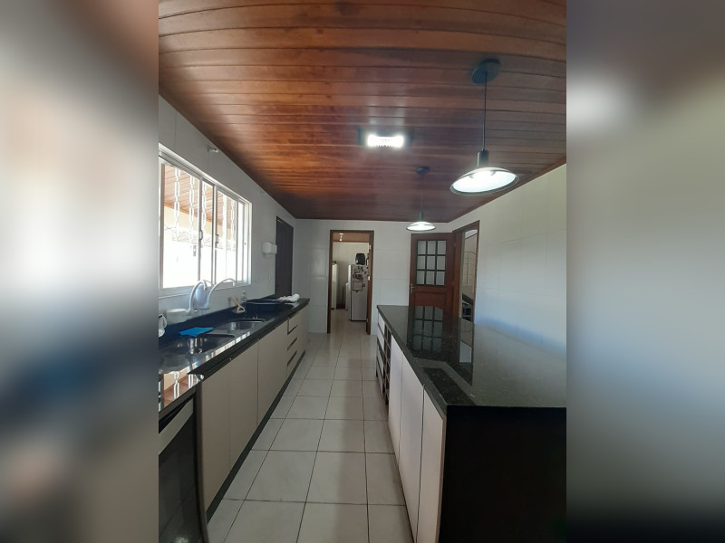Casa à venda Alto Tarumã com 213m² e 3 quartos por R$ 590.000 - img-20241223-wa0047.jpg