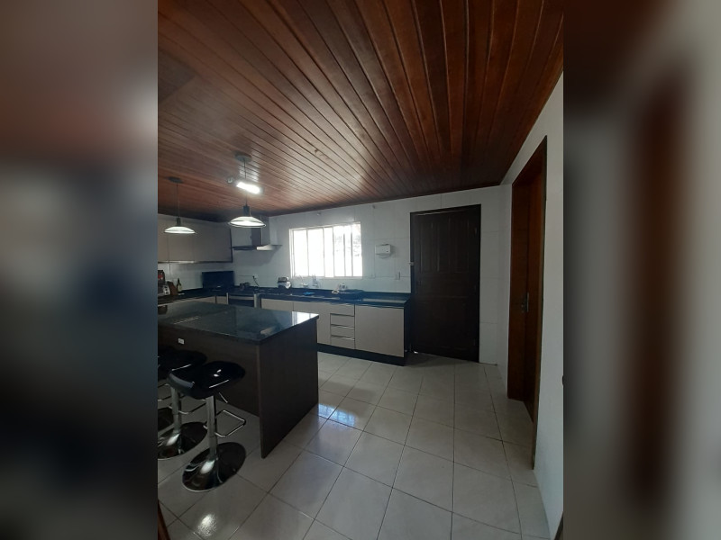 Casa à venda Alto Tarumã com 213m² e 3 quartos por R$ 590.000 - img-20241223-wa0048.jpg