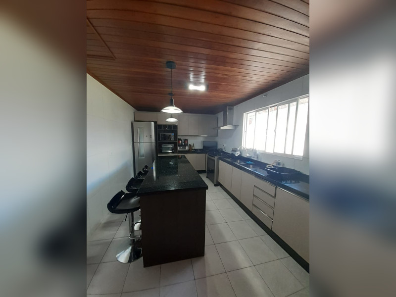 Casa à venda Alto Tarumã com 213m² e 3 quartos por R$ 590.000 - img-20241223-wa0049.jpg