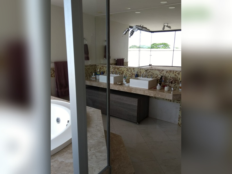 Casa de condomínio à venda PARK WAY com 534m² e 7 quartos por R$ 2.037.000 - img-20250203-wa0064.jpg