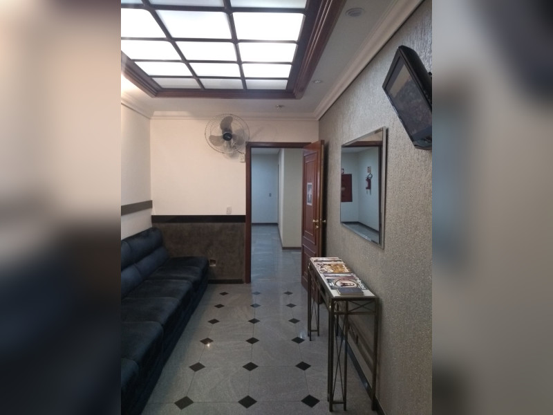 Comercial à venda Centro com 90m² e 1 quarto por R$ 520.000 - a8dfffd8-673d-4f8b-b472-f51abbef9d56.jpg