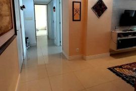 Apartamento à venda Petrópolis com 79m² - 2 dormitórios -  vaga - R$ 599.000 - screenshot-20250831-102554-facebook.jpg