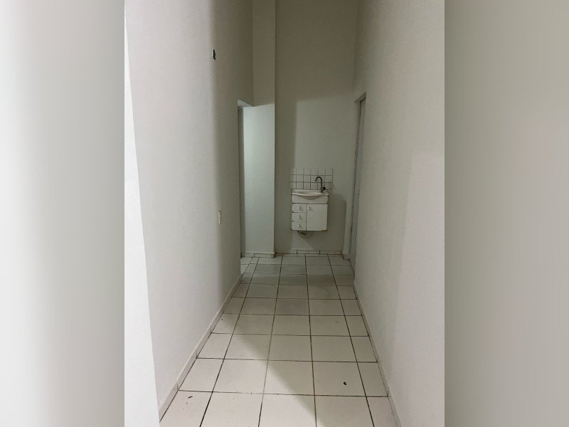 Comercial à venda Centro com 225m² e 1 quarto por R$ 500.000 - whatsapp-image-2025-04-01-at-101338.jpeg