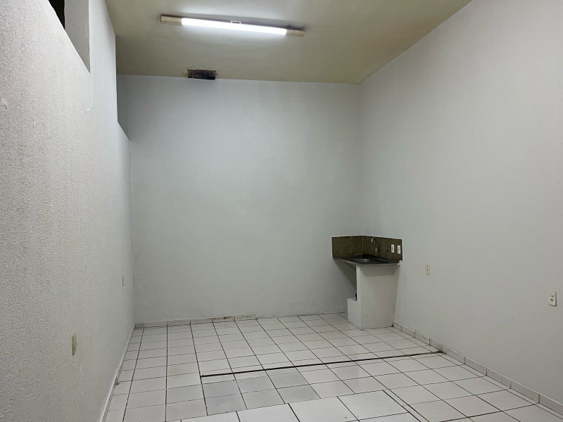 Comercial à venda Centro com 225m² e 1 quarto por R$ 500.000 - whatsapp-image-2025-04-01-at-101339.jpeg