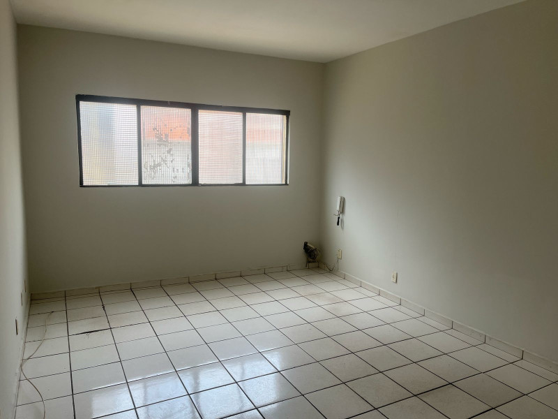 Comercial à venda Centro com 225m² e 1 quarto por R$ 500.000 - whatsapp-image-2025-04-01-at-101341-2.jpeg