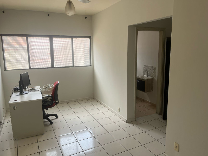 Comercial à venda Centro com 225m² e 1 quarto por R$ 500.000 - whatsapp-image-2025-04-01-at-101341.jpeg