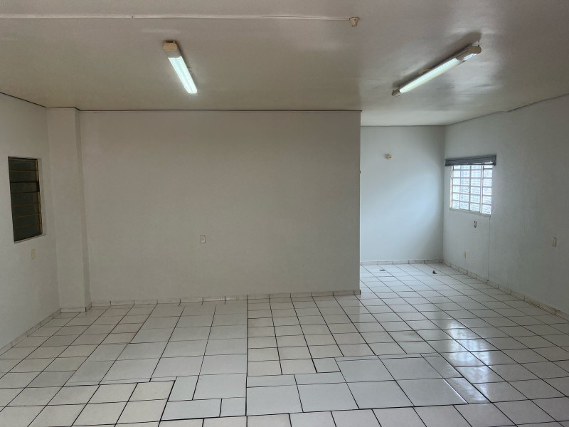 Comercial à venda Centro com 225m² e 1 quarto por R$ 500.000 - whatsapp-image-2025-04-01-at-101342-1.jpeg