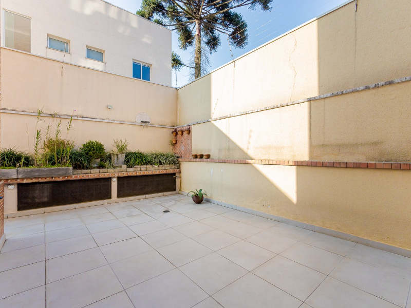 Apartamento à venda Água Verde com 150m² e 2 quartos por R$ 640.000 - imagem-do-whatsapp-de-2025-04-02-as-143159-a879ef06.jpg