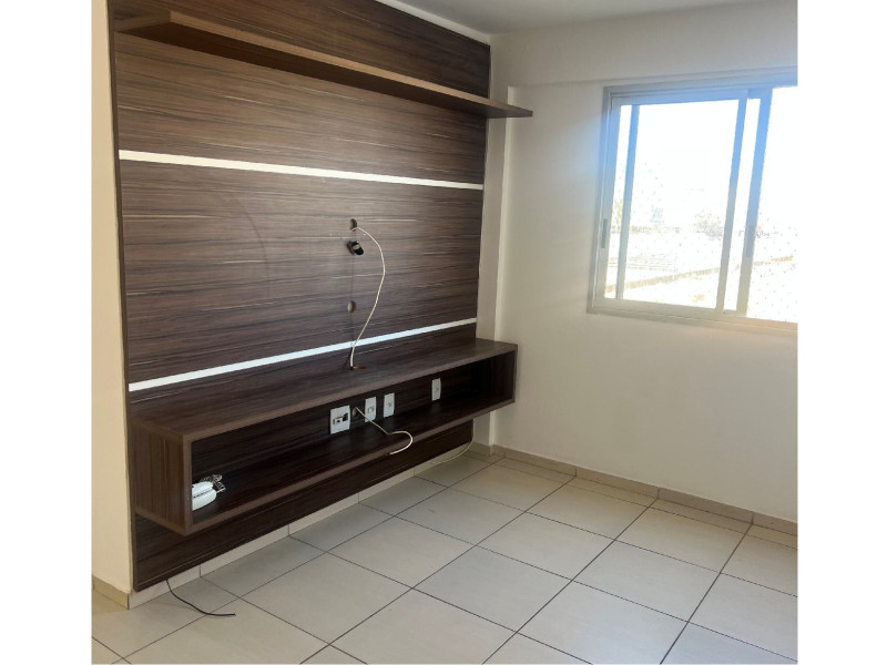 Apartamento à venda QNN 11 com 67m² e 3 quartos por R$ 333.000 - sala.jpg