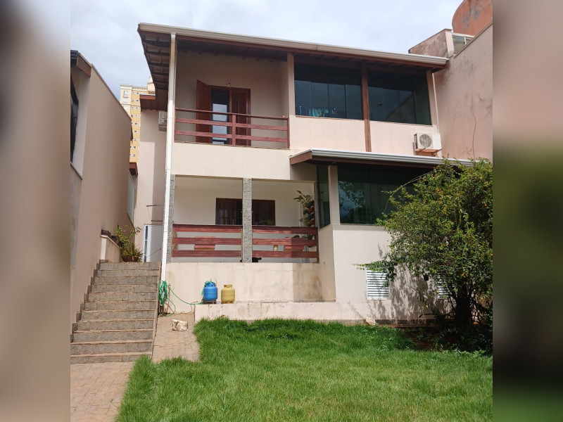 Casa à venda Parque das Flores com 300m² e 3 quartos por R$ 1.490.000 - img-20250117-wa0035.jpg
