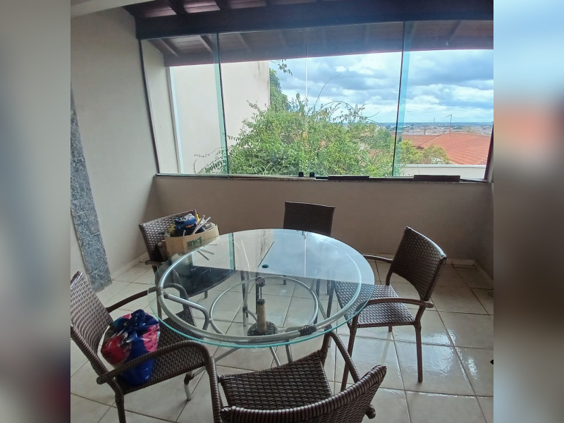 Casa à venda Parque das Flores com 300m² e 3 quartos por R$ 1.490.000 - img-20250117-wa0044.jpg