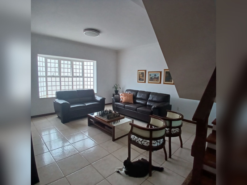 Casa à venda Parque das Flores com 300m² e 3 quartos por R$ 1.490.000 - img-20250117-wa0051.jpg