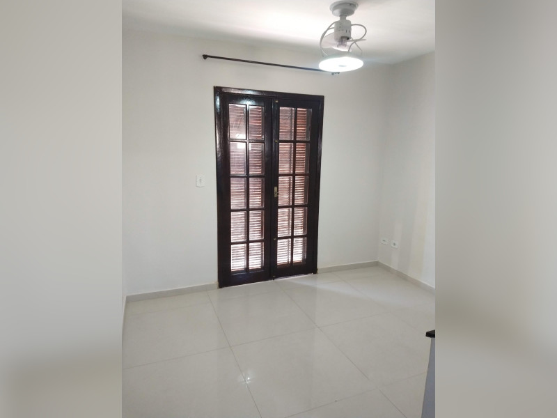 Casa à venda Itaquera com 230m² e 3 quartos por R$ 820.000 - 1000203121.jpg