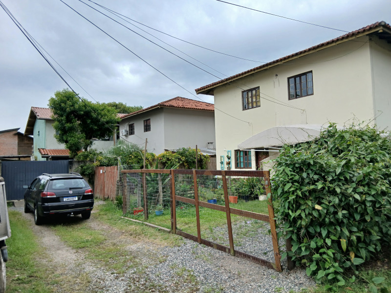 Casa à venda Barra da Lagoa com 500m² e 5 quartos por R$ 1.800.000 - 1000018419.jpg