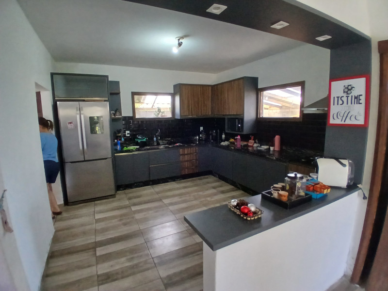 Casa à venda Barra da Lagoa com 500m² e 5 quartos por R$ 1.800.000 - 1000019551.jpg