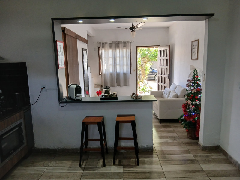 Casa à venda Barra da Lagoa com 500m² e 5 quartos por R$ 1.800.000 - 1000019585.jpg
