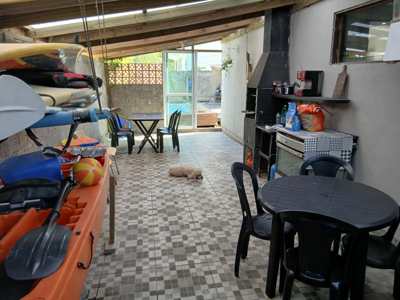 Casa à venda Barra da Lagoa com 500m² e 5 quartos por R$ 1.800.000 - 1000019597.jpg