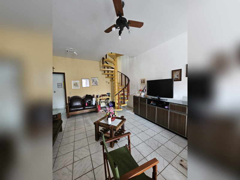 Casa à venda Bal Casa Branca com 187m² e 3 quartos por R$ 680.000 - 20250315-103145.jpg