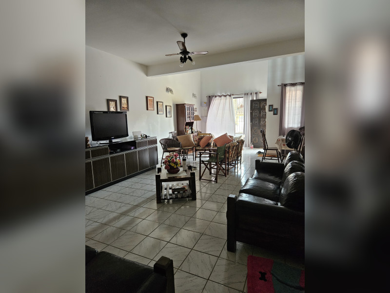 Casa à venda Bal Casa Branca com 187m² e 3 quartos por R$ 680.000 - 20250315-103508.jpg