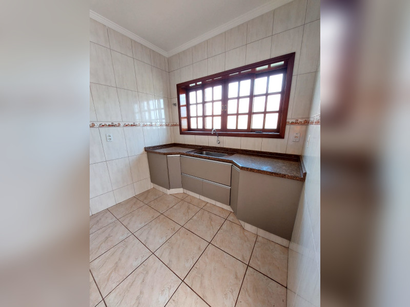 Casa à venda Residencial Corrocher com 379m² e 3 quartos por R$ 650.000 - 1000026355.jpg