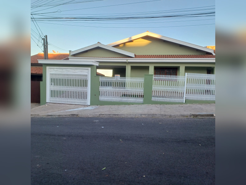 Casa à venda Residencial Corrocher com 379m² e 3 quartos por R$ 650.000 - 1000026916.jpg