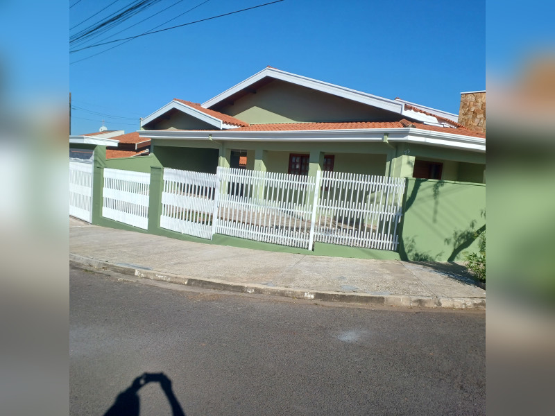 Casa à venda Residencial Corrocher com 379m² e 3 quartos por R$ 650.000 - 1000027139.jpg