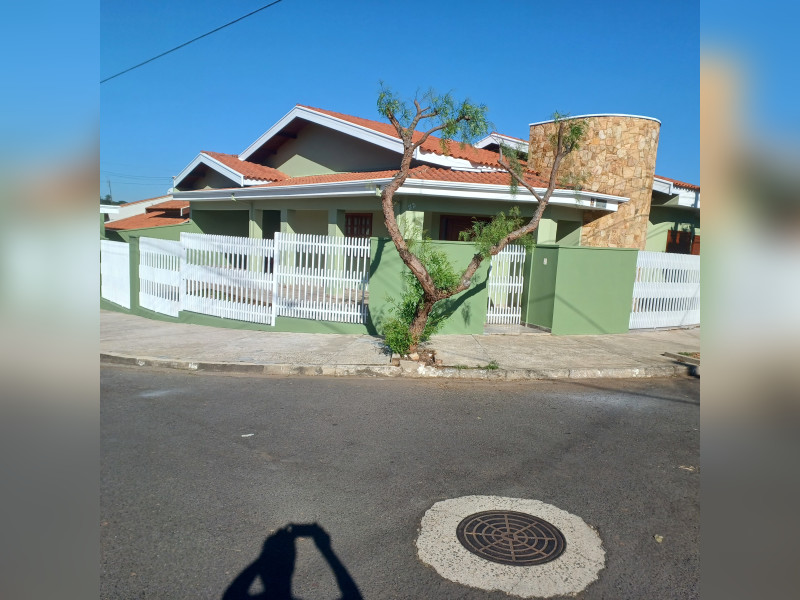 Casa à venda Residencial Corrocher com 379m² e 3 quartos por R$ 650.000 - 1000027140.jpg
